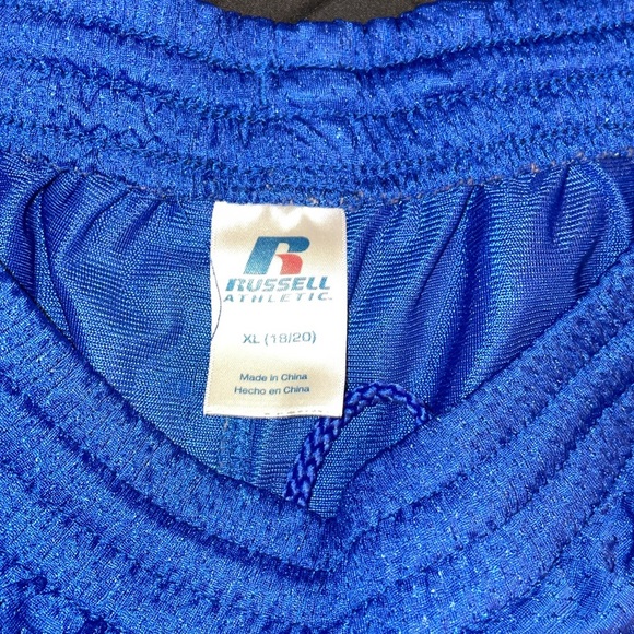 Russel - Picture 3 of 5